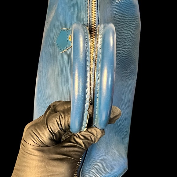 Louis Vuitton Blue Epi Speedy 33cm w/COA (A207) - Picture 6 of 17